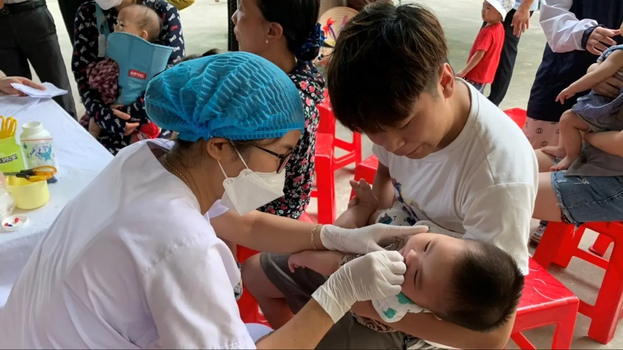 Gần 340.000 trẻ Hà Nội được uống Vitamin A đợt 2